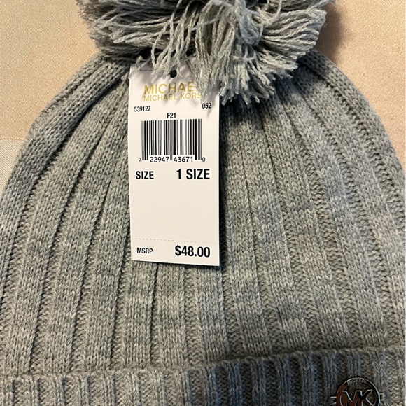 NWT Michael Michael Kors Beanie with Pom. - Picture 4 of 4